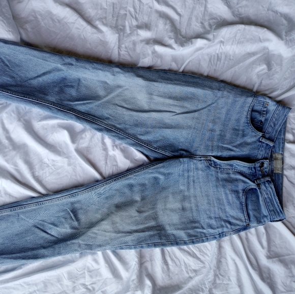 Everlane The Curvy ’90s Cheeky Jean Sunbleached Blue - Picture 4 of 6
